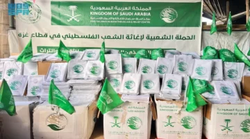 ألف طالب بغزة.. مركز الملك سلمان للإغاثة يوزع الكسوة الشتوية داخل القطاع